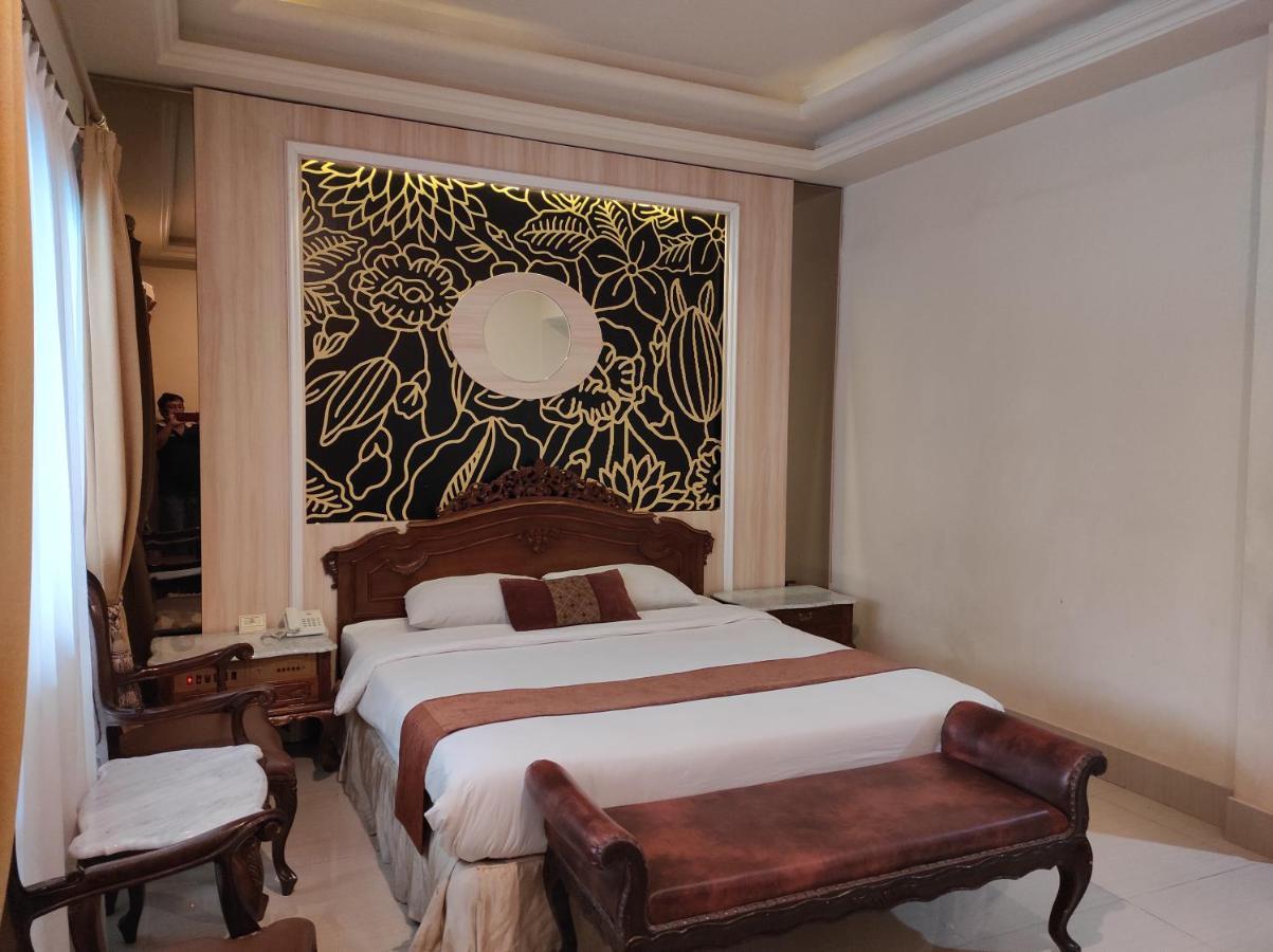 Hotel Indah Palace Jogyakarta Zewnętrze zdjęcie