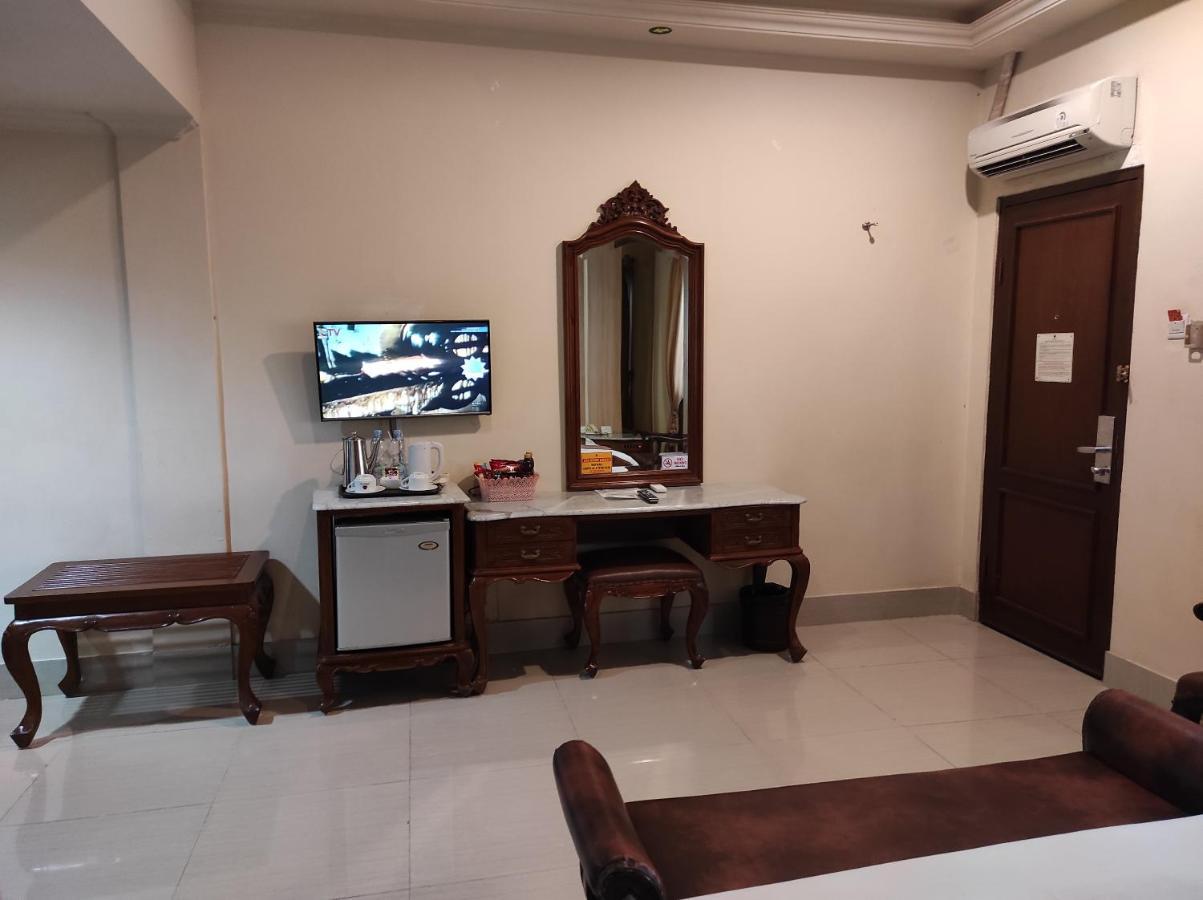 Hotel Indah Palace Jogyakarta Zewnętrze zdjęcie
