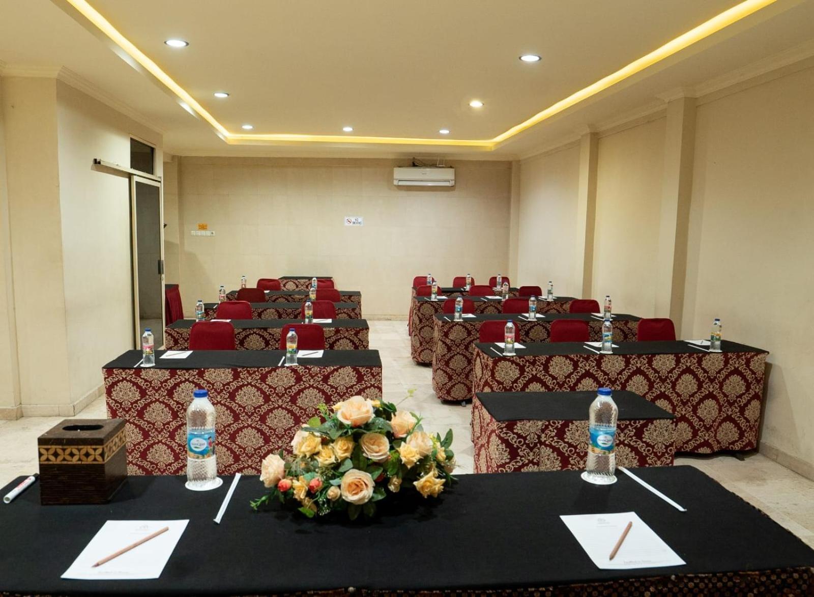 Hotel Indah Palace Jogyakarta Zewnętrze zdjęcie