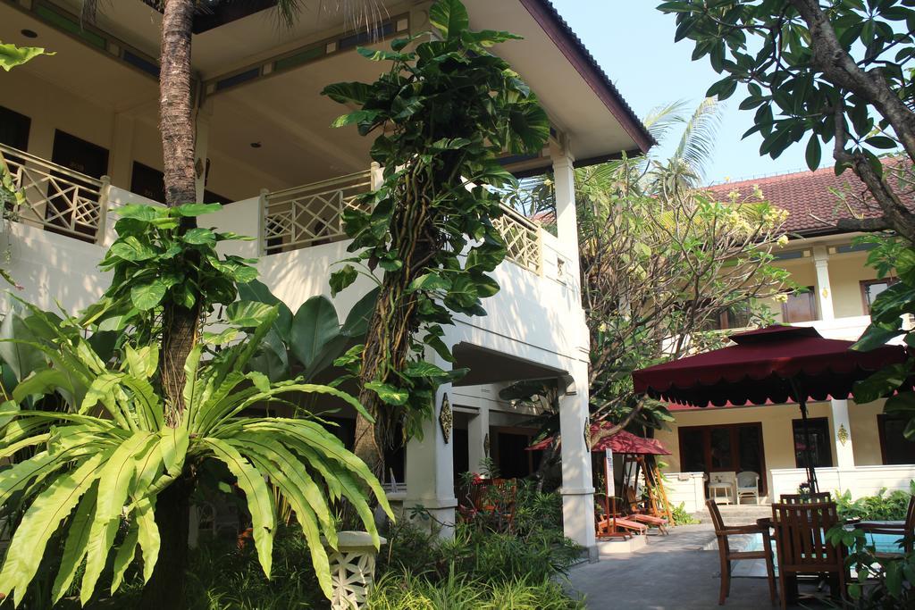 Hotel Indah Palace Jogyakarta Zewnętrze zdjęcie
