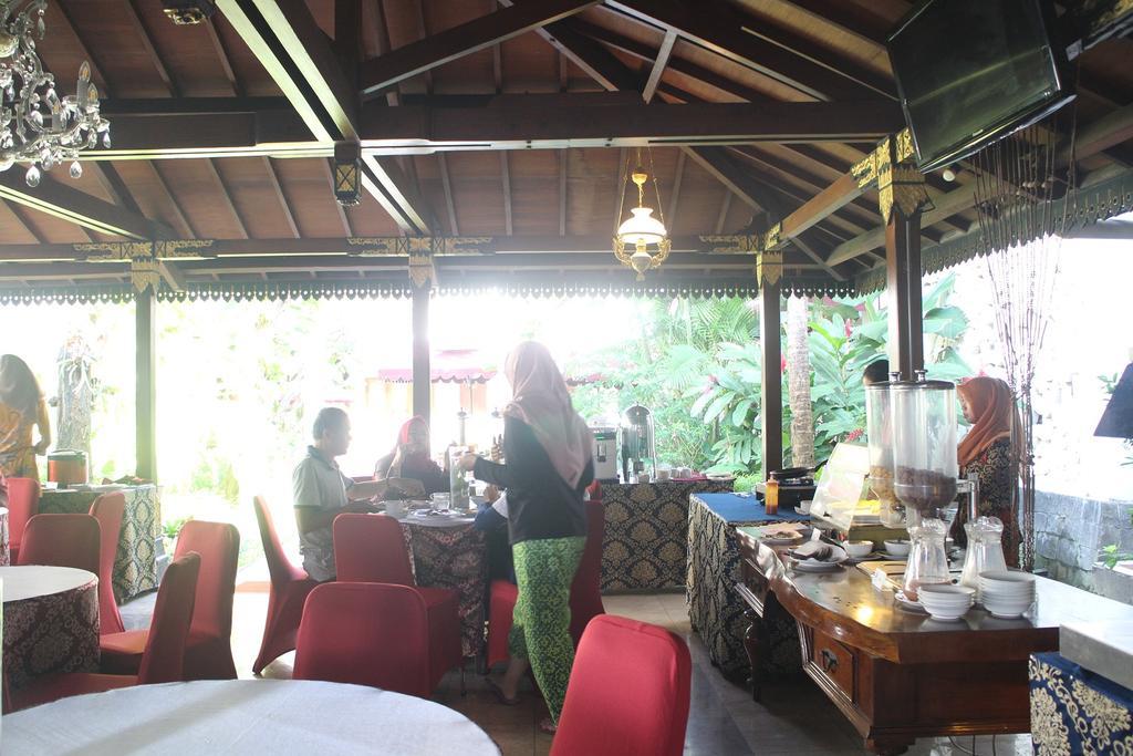 Hotel Indah Palace Jogyakarta Zewnętrze zdjęcie