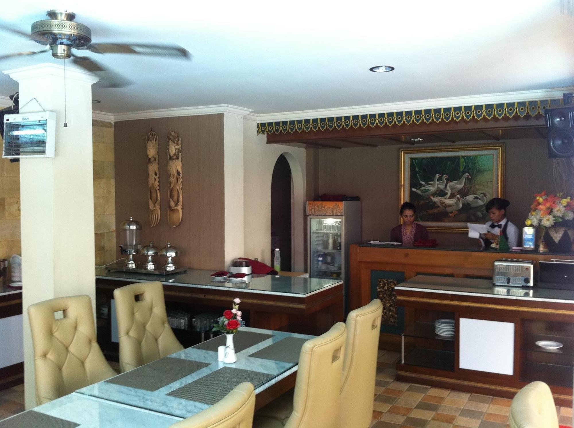 Hotel Indah Palace Jogyakarta Zewnętrze zdjęcie